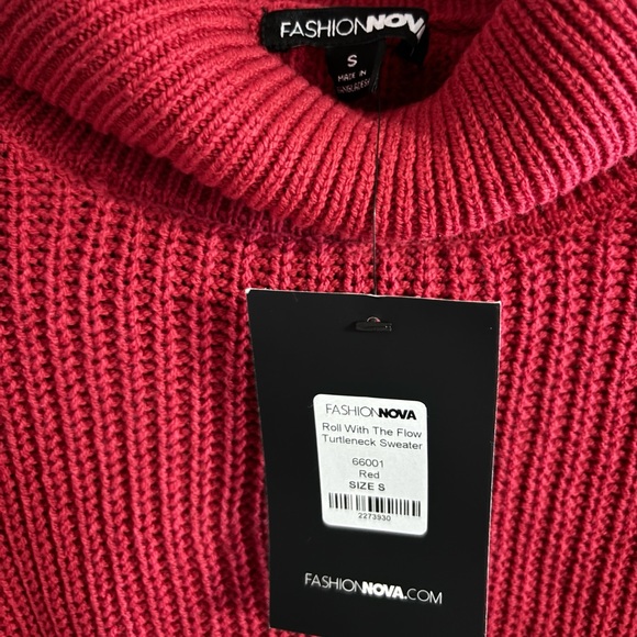 Red Turtleneck - Picture 7 of 9